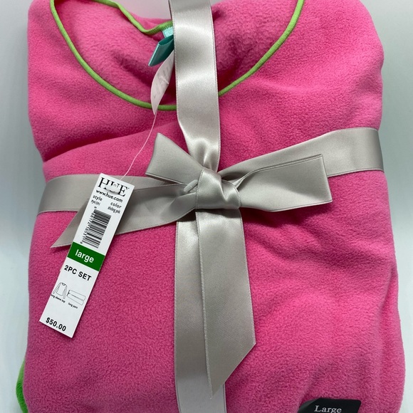 Macy’s Hot Pink Sheep Fleece Pajamas Set - Picture 3 of 3